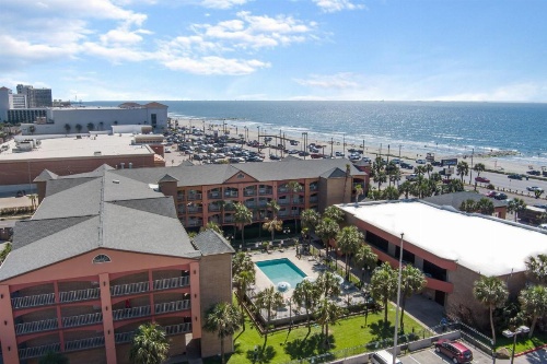 Beachfront Palms Hotel image 8