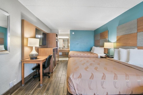 Beachfront Palms Hotel image 18