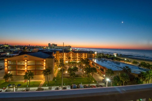 Beachfront Palms Hotel image 6